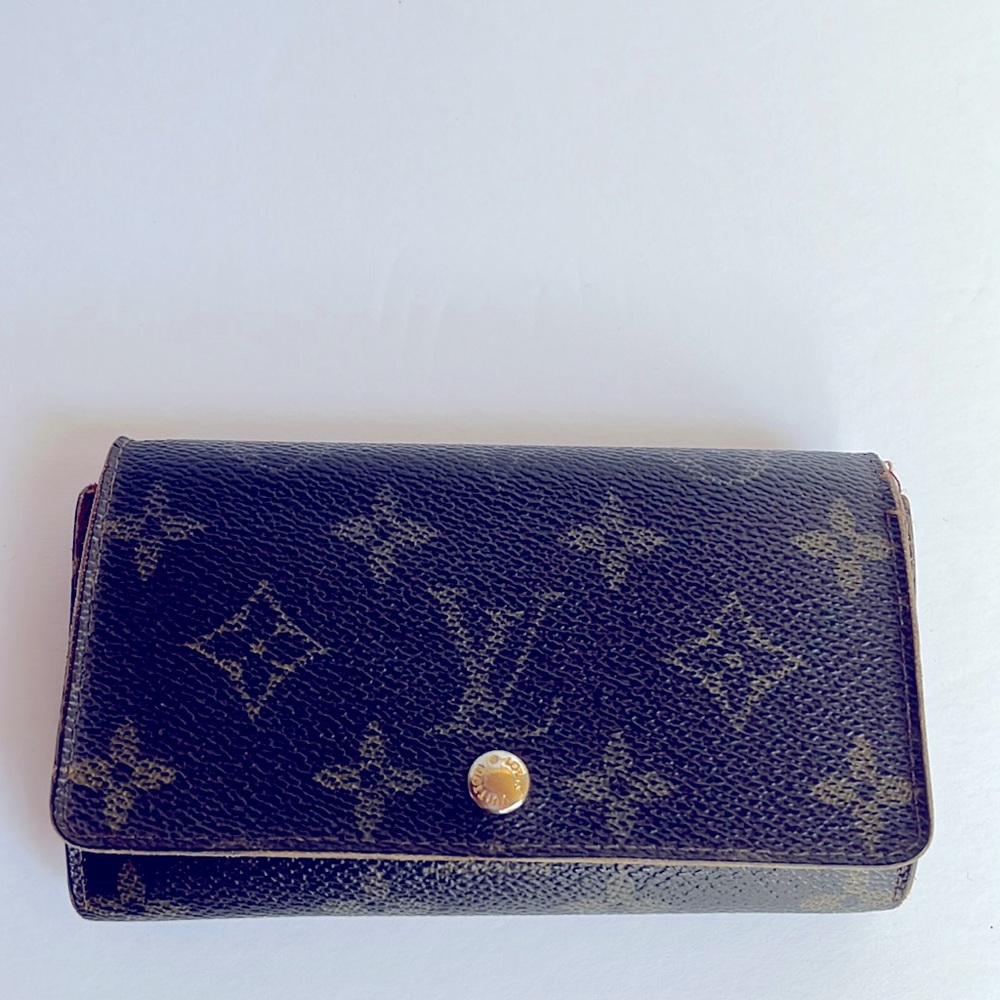 Louis Vuitton LV Monogram Snap Wallet